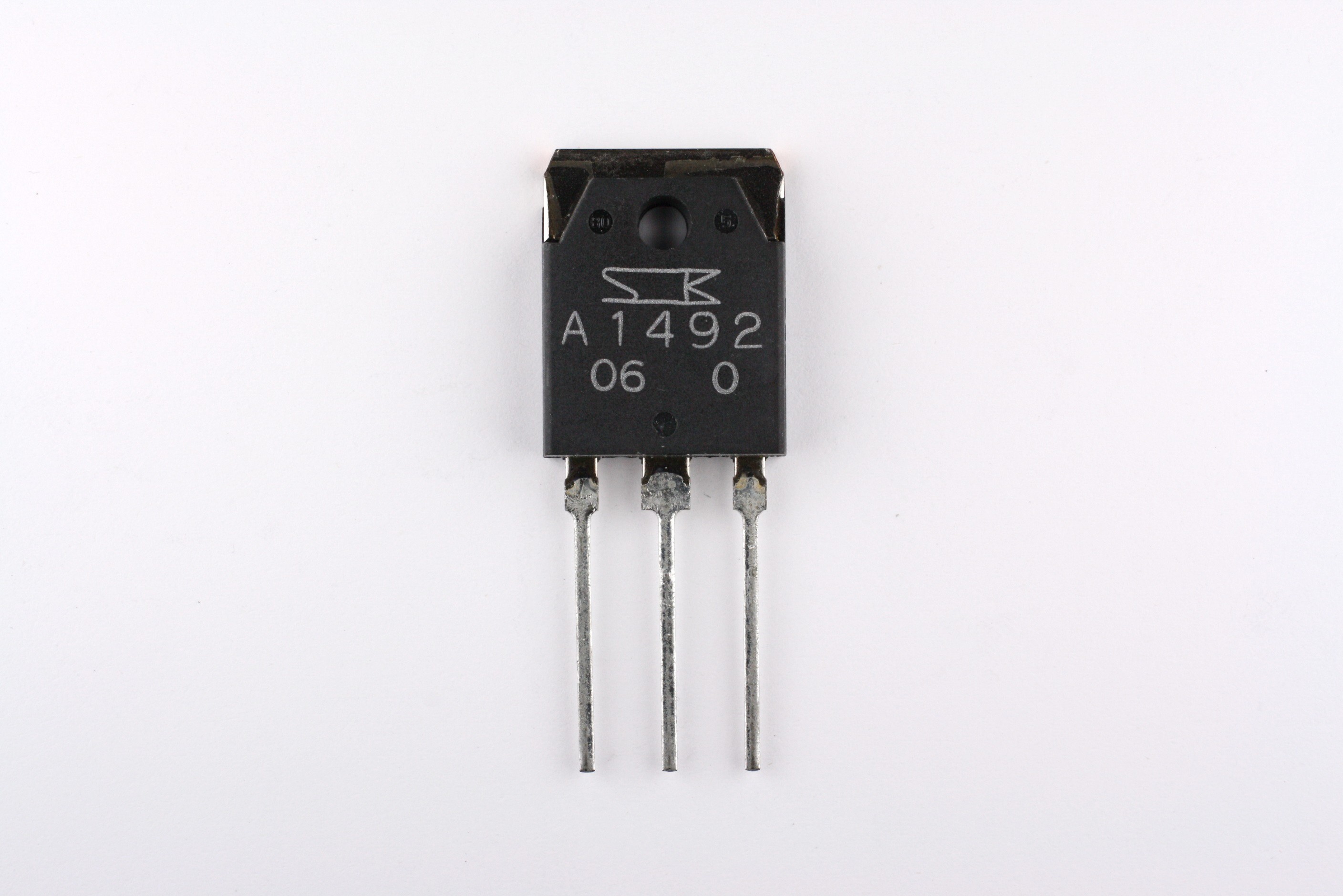 2SA1492 Transistor Analog