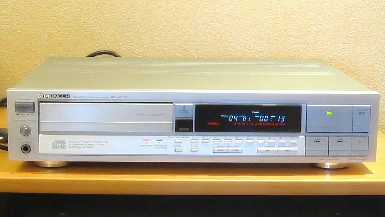 Pioneer PD8030 CD Players