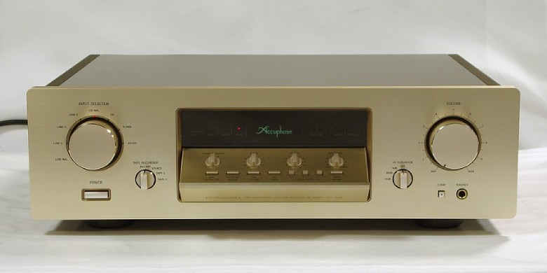 Accuphase C-290